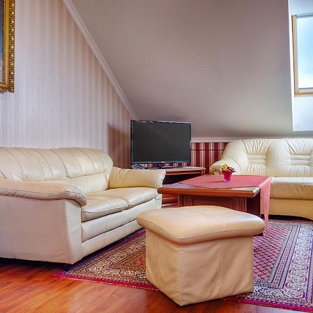 Hotel Tevel Sladkovicovo Dış mekan fotoğraf