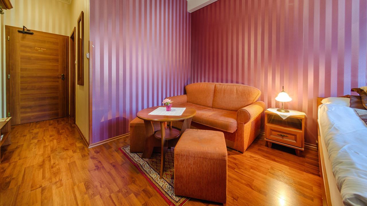 Hotel Tevel Sladkovicovo Dış mekan fotoğraf