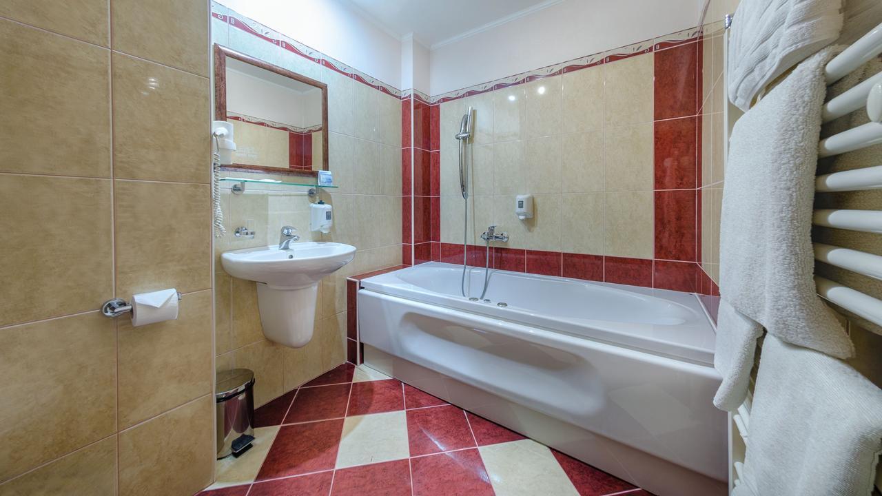 Hotel Tevel Sladkovicovo Dış mekan fotoğraf