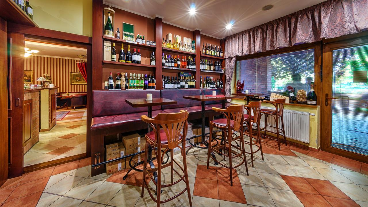 Hotel Tevel Sladkovicovo Dış mekan fotoğraf